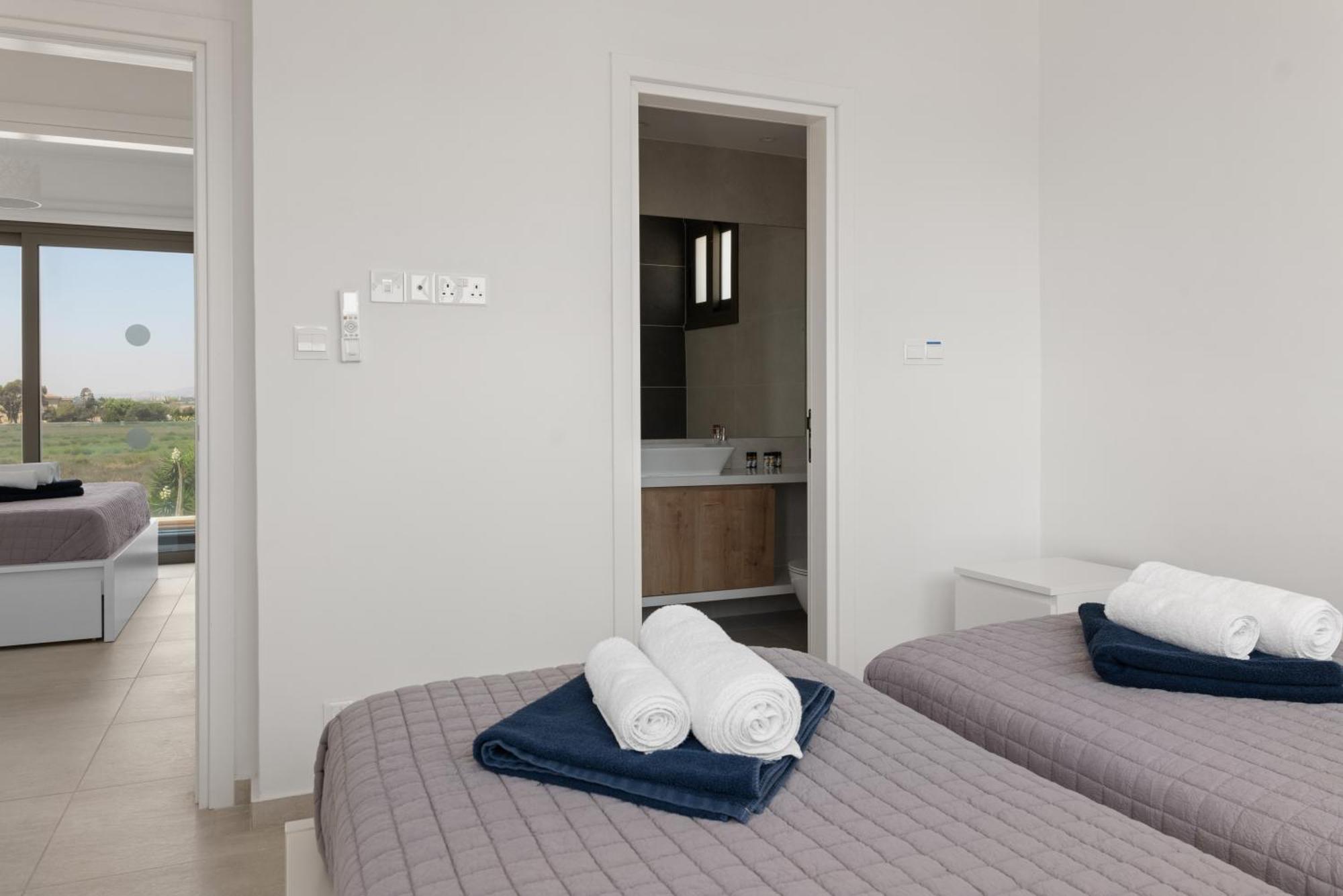 Serenity Waves Villa 17 Larnaca Ngoại thất bức ảnh